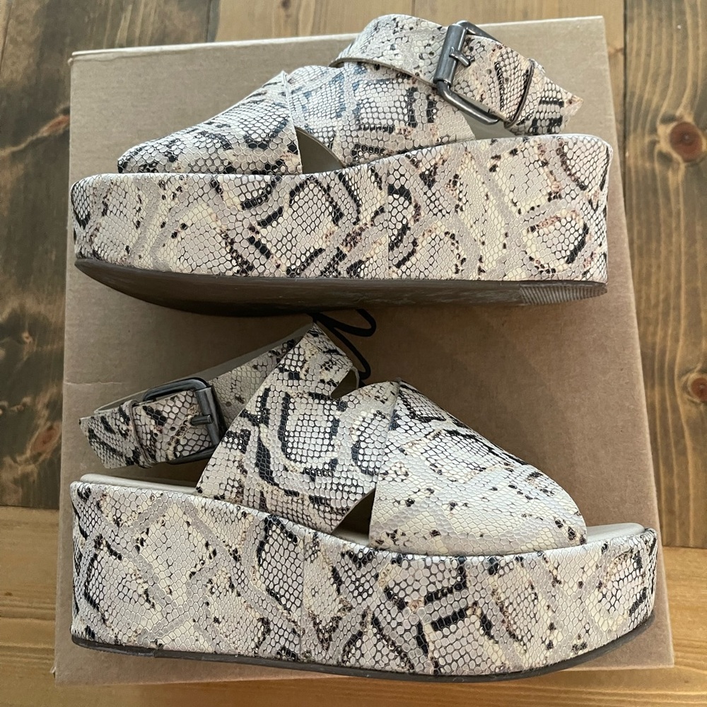 LIKE NEW Matisse Runaway Platform